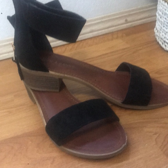 Small heel sandal - Picture 2 of 2